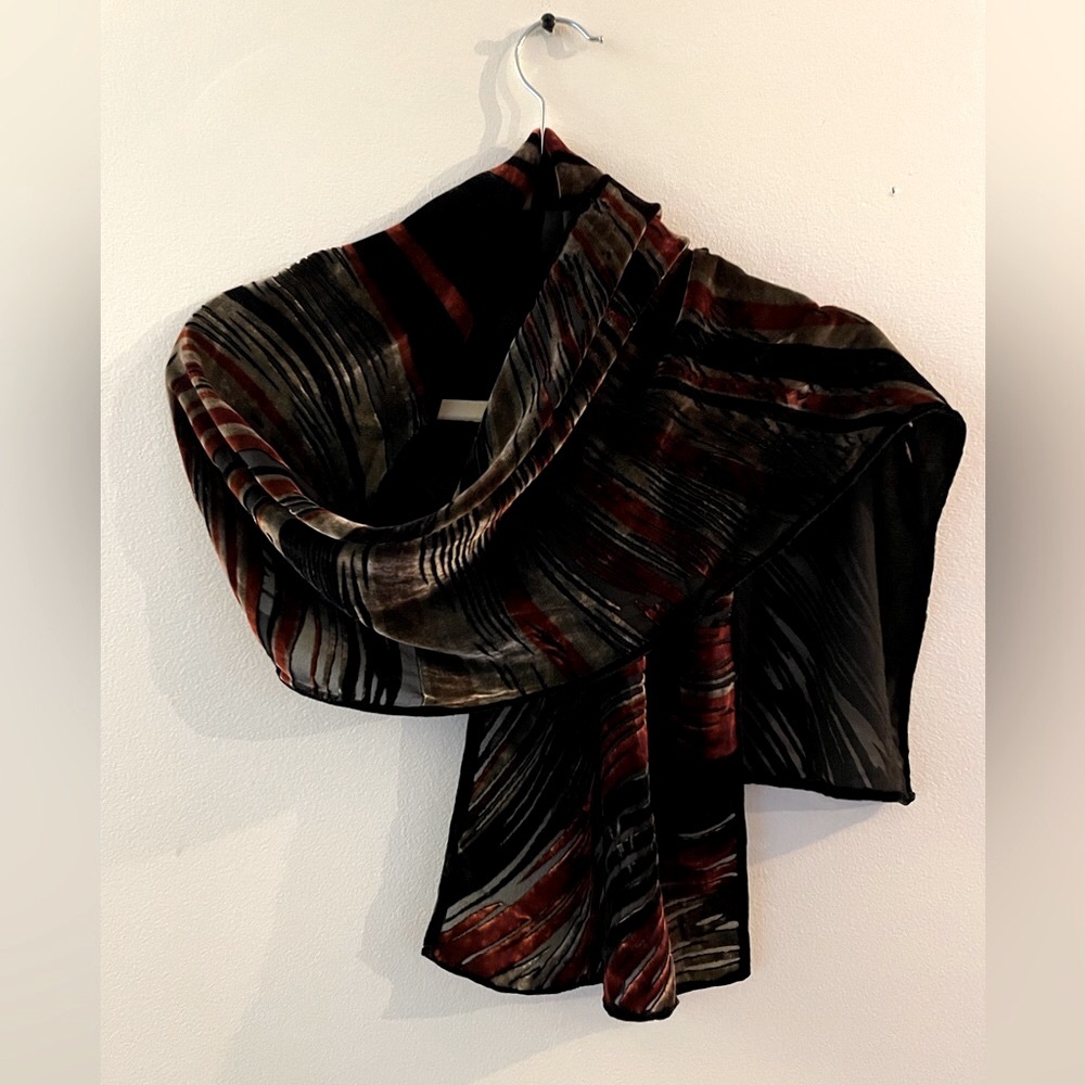 Velvet embossed scarf